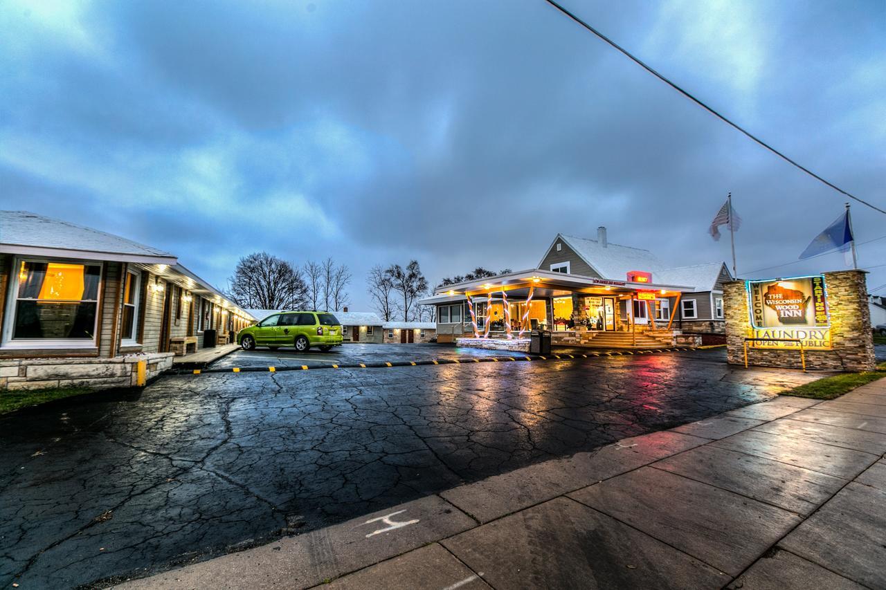 The Wisconsin Wood Inn Dickeyville Buitenkant foto